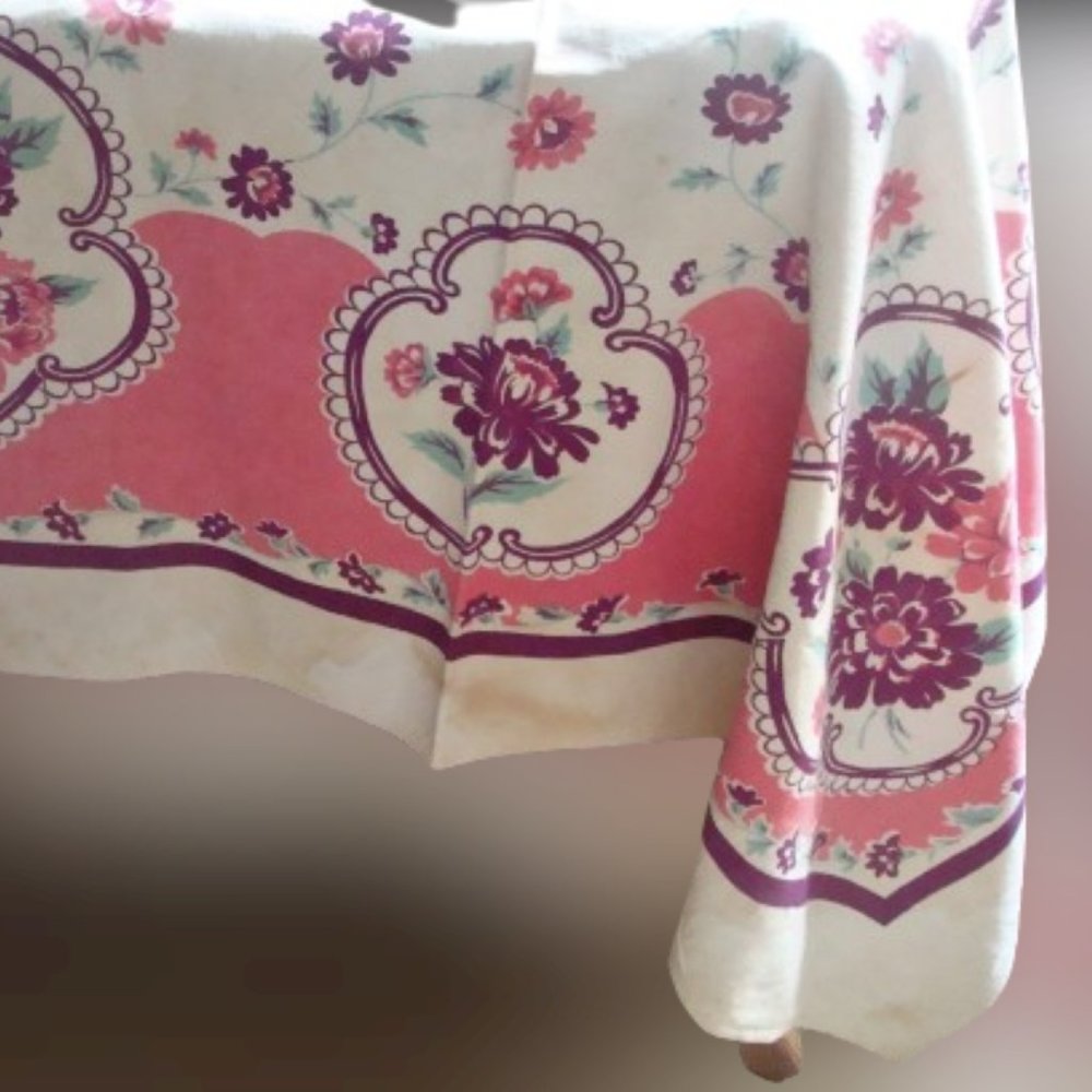 Vintage Floral Tablecloth Cottage Core Granny Grandma - Picture 8 of 16